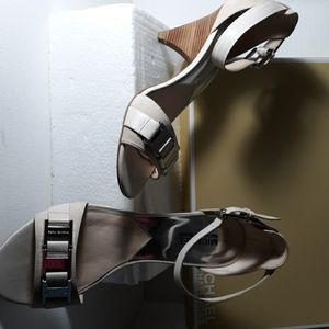 MICHAEL KORS OPEN TOE SANDLE